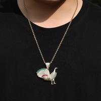 Colliers pendentifs Iced Out Hip Hop avec coq haïtien, en zircone cubique taille baguette et plumes de queue aux couleurs du drapeau, bijoux de charme pour les fans de la culture streetwear