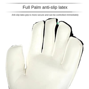 Guantes de Portero de Neopreno Negro y Verde con Diseño Personalizado, Látex Alemán Grabado, Correa de Látex Alemán de 4mm, Palma Plana - Product Image 2