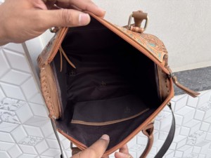 Bolso de Mano de Cuero Genuino Hecho a Mano, Estilo Bohemio, con Grabado Floral, Diseño Gypsy, Bolso de Hombro Hecho a Mano, Estilo Occidental, Elegante y Multiusos - Product Image 6