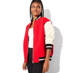 Veste universitaire rouge pour femme avec fermeture éclair, manches contrastées, col rabattable, en coton et polyester, vêtement d'extérieur d'automne, style baseball - Product Image 1