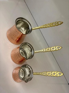 Coffret de 3 cafetières turques en cuivre artisanal Cezve Ibrik avec poignées en laiton doré, design oriental traditionnel - Product Image 2