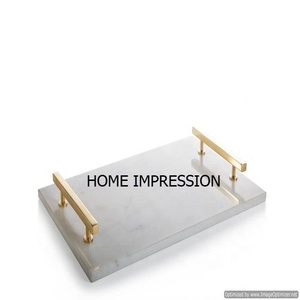 Nouvel arrivage Plateau en marbre blanc pour décoration intérieure au design moderne avec poignées dorées Plateau de table basse pour équipement de restaurant à bas prix - Product Image 1