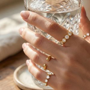 Anillos de Acero Inoxidable al por Mayor con Zirconia en Forma de Corazón para Mujer, Joyería Minimalista de Alta Gama para Uso Diario - Product Image 5