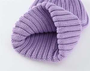 Gorro de Invierno Corto Personalizado con Logotipo, 100% Acrílico, Negro, Tejido Acanalado, Estilo Pescador, Liso - Product Image 2
