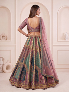 Prix d'usine OEM Lehenga Choli de qualité supérieure rose poudré, richement brodé, motif floral estival, tenue ethnique indienne traditionnelle, broderie nuptiale - Product Image 2