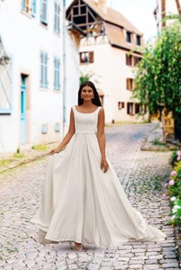 Vestido de Novia Elegante y Sencillo con Cuello en V, de Gasa, Sin Mangas, con Cola Capilla, Largo hasta el Suelo, con Cristales, Estilo Vintage, Personalizado para Mujer - Product Image 3