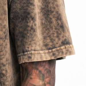 เสื้อยืดผู้ชายพิมพ์ลายโลโก้ตามสั่ง แบรนด์ส่วนตัว ผ้าคุณภาพสูง ทนแดด ขายส่งจำนวนมาก - Product Image 6