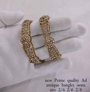 Juego de Brazaletes de Lujo Chapados en Oro para Novias Indias, para Bodas y Fiestas, Regalo para Mujeres y Ocasiones de Aniversario - Product Image 1