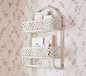 Élégante étagère de rangement décorative en rotin, étagère suspendue décorative pour enfant en forme de nœud, accent décoratif pour chambre d'enfant - Product Image 1