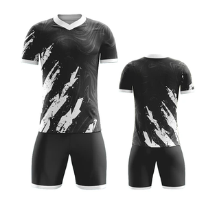 เสื้อฟุตบอลผู้ชาย OEM/ODM ระบายอากาศได้ดี แห้งเร็ว เป็นมิตรกับสิ่งแวดล้อม สำหรับฤดูร้อน ผลิตจากโพลีเอสเตอร์ 100% น้ำหนักเบา พิมพ์ลายแบบ Sublimation คอวี แขนครึ่งแขน - Product Image 5
