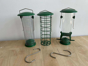 Comedero de Metal para Pájaros Wild Garden, Estación de Alimentación Colgante de Malla, Construcción Duradera de Hierro, Ligero, Decoración Verde para el Hogar - Product Image 2