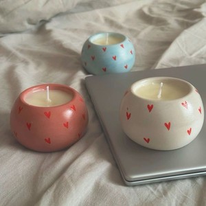 Elegante Recipiente de Cerámica para Velas con Borde Festoneado y Diseño de Rayas, para una Sola Vela, de Larga Duración, Acabado Brillante, Decoración de Hogar de Lujo Premium - Product Image 4