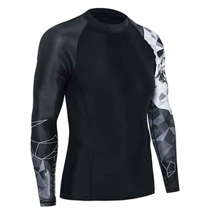 Rashguard en polyester respirant, imprimé par sublimation, design personnalisé de haute qualité, rashguard pour homme, multicolores - Product Image 5