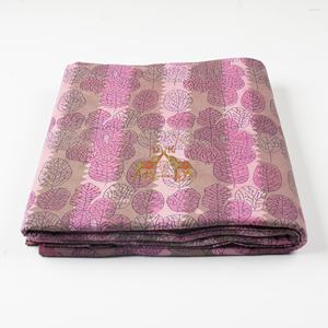 Tela india hecha a mano con estampado floral de algodón, tela con estampado Dabu, tela con estampado a mano para decoración del hogar y vestidos. - Product Image 4