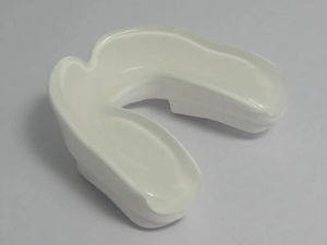 Protège-dents de sport confortable et durable, personnalisé et de haute qualité, idéal pour la boxe - Product Image 3