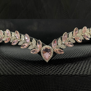 Élégante muserolle de cheval en cristal rose en forme de V, cousue main, personnalisable, en cuir véritable, à changement rapide, pour l'équitation, avec strass - Product Image 1