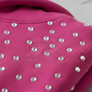 Ensemble de survêtement pour homme en coton épais de qualité supérieure avec strass, comprenant un sweat à capuche et un pantalon de jogging, design décoratif en strass, coupe confortable et décontractée - Product Image 5