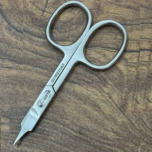 Tijeras para Cutículas de Acero Inoxidable de Primera Calidad con Mango de Plástico, Herramienta Profesional de Precisión para Manicura y Pedicura - Product Image 5