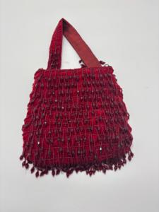 Découvrez des sacs à main brodés et perlés au charme artisanal, parfaits pour les mariages, les fêtes, les cadeaux de mode et les collections de boutiques. - Product Image 5