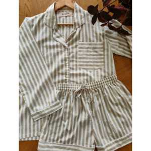 Conjunto corto de mujer a rayas beige 100% algodón, conjunto de shorts de verano transpirable con rayas de algodón, conjunto de camisa y shorts de algodón suave. - Product Image 2