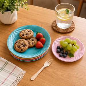 Ensemble d'assiettes jetables en plastique colorées pour fêtes et usage occasionnel, avec assiette jaune pour sandwichs et présentation de fruits - Product Image 2