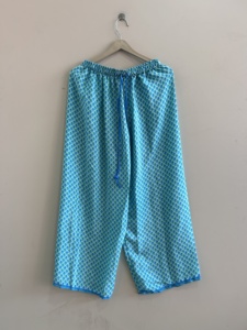 Pantalon Harem en Polysilk Imprimé Banjara, Pantalon en Soie pour Femmes, Pantalon de Détente Confortable, Pantalon de Pyjama - Product Image 4