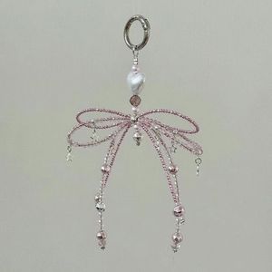 Porte-clés élégant brodé de perles avec de magnifiques broderies de perles faites à la main pour clés, sacs à main, sacs à dos et pochettes - Product Image 5