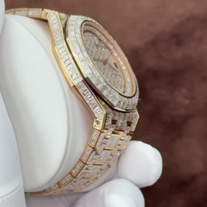 Montre de haute qualité personnalisée, sertie de diamants de laboratoire, en acier inoxydable, de la meilleure qualité, pour hommes - Product Image 2