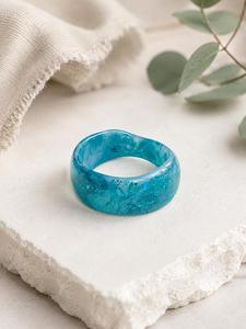 กำไลข้อมือเรซิ่นพรีเมียมจาก MN Exports สีสันสดใส งานแฮนด์เมด เครื่องประดับแฟชั่น ดีไซน์หรูหรา ทันสมัย เงางาม น้ำหนักเบา ประดับด้วยไมโครอินเซิร์ต - Product Image 6