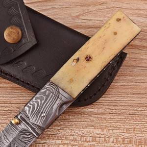 Cuchillo de Caza Plegable de Acero de Damasco EDC Hecho a Mano con Bloqueo Liner Lock para Exteriores, Logotipo Personalizado, Proveedor Mayorista UA Supplies Camel - Product Image 2