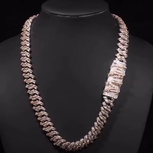 Chaîne cubaine en argent 925 sertie de diamants Moissanite VVS, collier Hip Hop de luxe pour homme, idéal pour les soirées. - Product Image 1