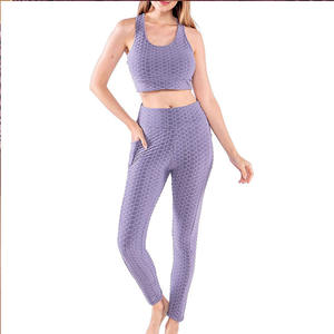 Conjuntos de Yoga de Alta Calidad con Logotipo Personalizado para Mujer, Sujetador Deportivo y Pantalones de Yoga con Espalda en V, Ropa Deportiva para Mujer, Tallas Grandes - Product Image 4