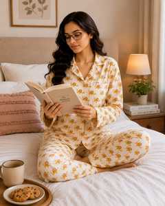 Ensemble de chemises de nuit pour femmes en coton 100% doux, imprimé floral tissé, bleu, dessiné à la main |   Chemise de luxe à col en V avec fermeture boutonnée et manches longues |   Vêtements de nuit - Product Image 5