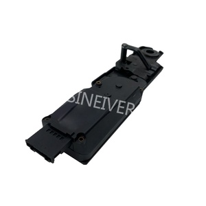 Applicable aux Audi A6 Q3 2015-2018 4F9827383H 4F9827383H <span class=keywords><strong>Plaque</strong></span> <span class=keywords><strong>de</strong></span> serrure <span class=keywords><strong>de</strong></span> coffre <span class=keywords><strong>de</strong></span> voiture Hayon arrière <span class=keywords><strong>Plaque</strong></span> <span class=keywords><strong>de</strong></span> serrure inférieure - Product Image 1