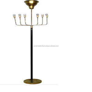 Lámpara de pie moderna de lujo en metal con diseño de palos de cristal, perfecta para una iluminación interior elegante y decoración del hogar del dormitorio - Product Image 5