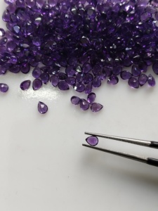 Ametista africana natural de 4x3 mm, corte pera, piedra preciosa suelta de la mejor calidad para la fabricación de joyas. - Product Image 2