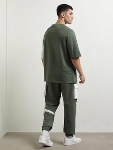 ชุดวอร์มผ้าเนื้อนุ่มสำหรับผู้ชาย ชุดกีฬากลางแจ้ง ชุดลำลองแบบมีกระเป๋า  รับสกรีนโลโก้ - Product Image 2