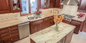 Colección de Granito Marrón Marfil y Dorado Siva |   Piedra Natural de Alta Calidad para Proyectos Residenciales y Comerciales - Product Image 2