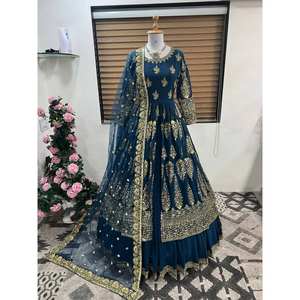 Robes de soirée de créateur, robe élégante pour les fêtes avec bas et dupatta - Product Image 3