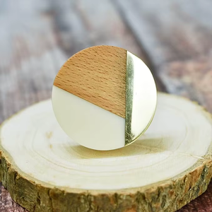 Pomo de Madera Natural Genuina Hecho a Mano con Resina, Nuevo Estilo, Elegante, para Puertas, Cajones y Muebles, Diseño Novedoso para Uso en Cocina - Product Image 5