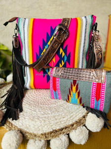 Nouveau sac à main en cuir aztèque de Style traditionnel occidental, sac à bandoulière et pochette de poignet colorés pour femmes, ensemble Combo Unique - Product Image 4