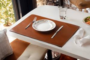 Sets de table en cuir véritable essuyables, résistants à la chaleur et aux taches, en cuir de vachette, pour la restauration commerciale LPM-0019C - Product Image 1