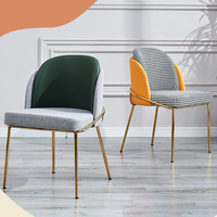 Chaise de salle à manger moderne de luxe bleue pour salon avec pieds en métal noir