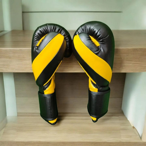 Guantes de Boxeo de Cuero de Primera Calidad con Diseño Transpirable y Correa de Muñeca Ajustable - Product Image 2