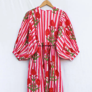 Belle robe en coton à motifs floraux, imprimée à la main, pour un usage décontracté. - Product Image 3