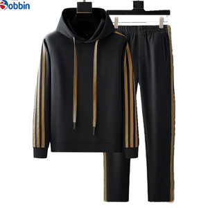 Conjunto Deportivo Casual de Invierno para Hombre, de Alta Calidad, 2 en 1, con Capucha Negra y Pantalones Largos - Product Image 1