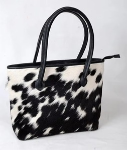 Bolso Tote de Cuero de Vaca con Pelo, Hecho a Mano, Bolso de Cuero Premium, Bolso Tote Vintage de Gran Capacidad - Product Image 5