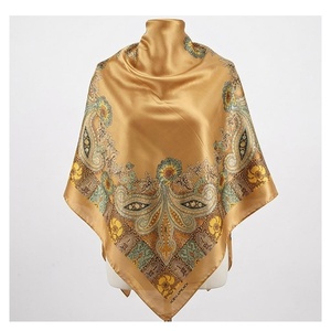 Écharpe en soie carrée pour femme, imprimé floral, élégante, multifonctionnelle, accessoire de mode toutes saisons - Product Image 1
