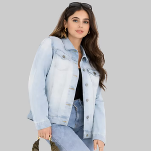 Veste en jean classique bleu clair pour femme, coupe régulière, boutonnée, poches poitrine, style décontracté, fabrication OEM, vente en gros, directement de l'usine - Product Image 2
