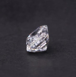 Diamante Cultivado en Laboratorio Color Esmeralda, 4.5CT, VS1, Certificado IGI, CVD, Corte Excelente 3EX, Proveedor Mayorista para Compradores Globales de Diamantes B2B - Product Image 3